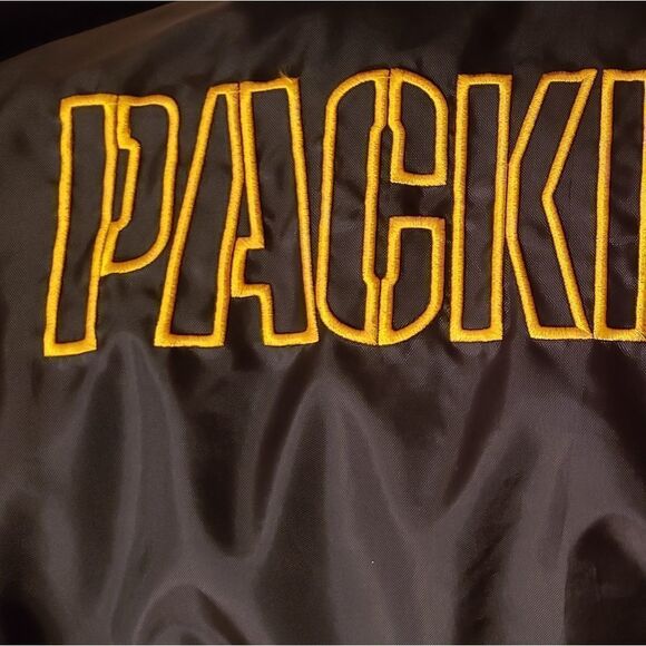 EUC Reversible Green Bay Packers Jacket Sz M - Picture 6 of 7